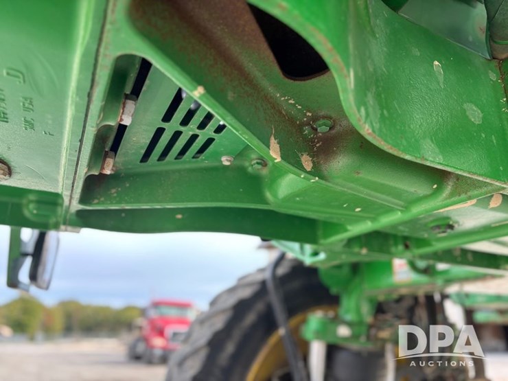 2019-john-deere-r4038-image-41