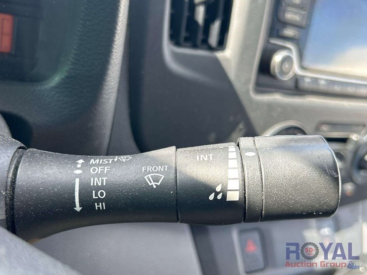 2019-nissan-nv200-image-15