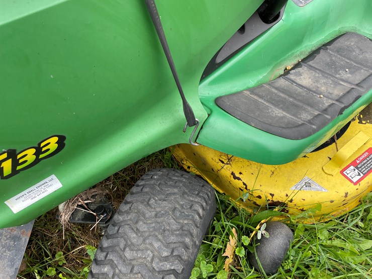 john-deere-lt133-image-19
