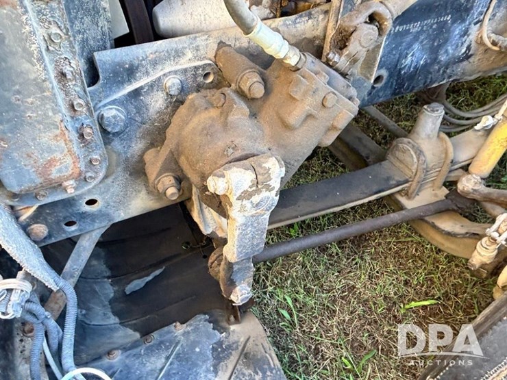 1993-freightliner-fld120-image-64