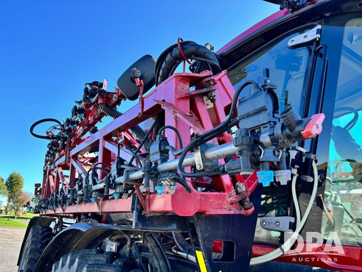 2020-case-ih-patriot-4440-image-89