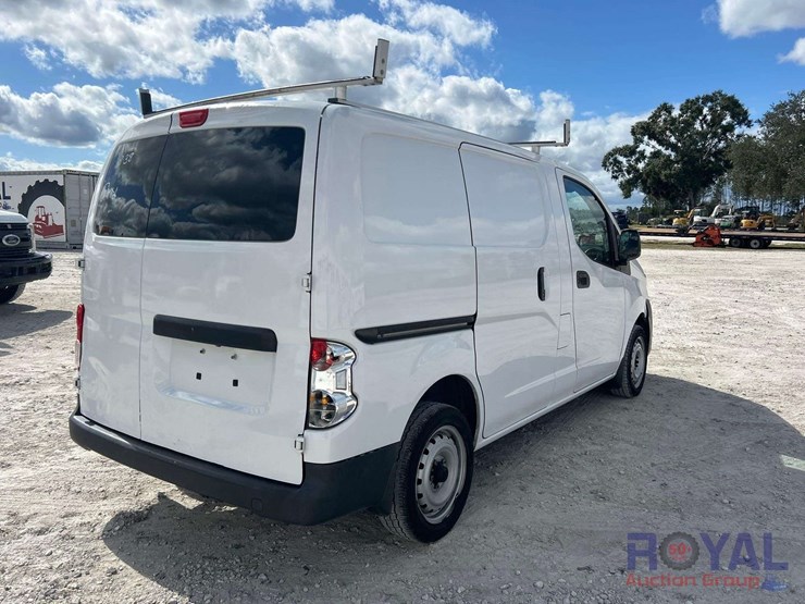 2019-nissan-nv200-image-3