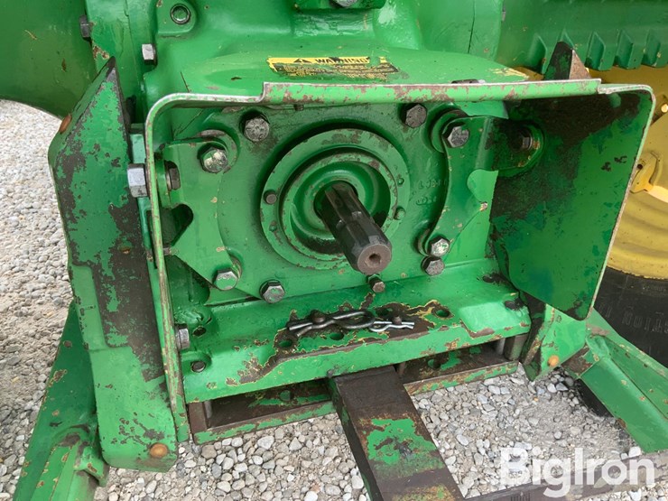 1983-john-deere-2350-image-14