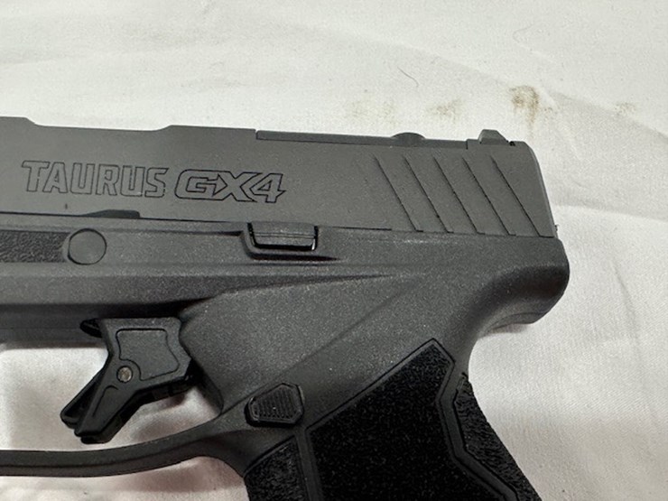 #2025-00059-•-taurus-gx4-pistol-image-47