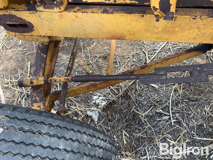 minneapolis-moline-403c-4-2wd-tractor-image-18