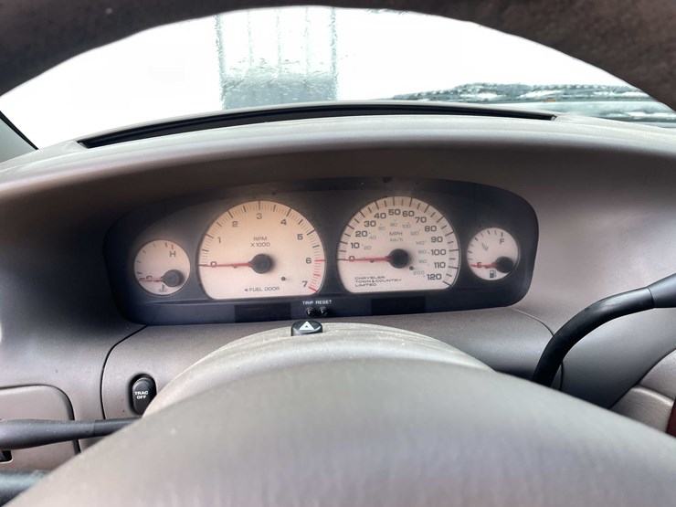 1999-chrysler-town-&-country-image-144