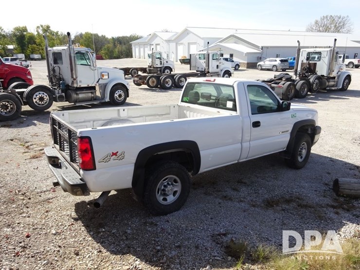 2006-chevrolet-2500hd-image-15