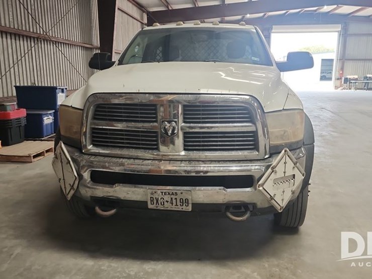 2012-dodge-ram-5500-image-8