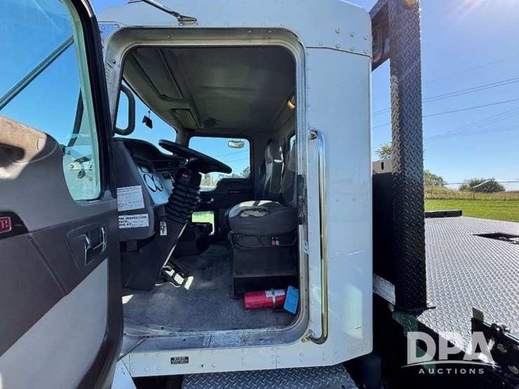 2013-kenworth-t370-image-71