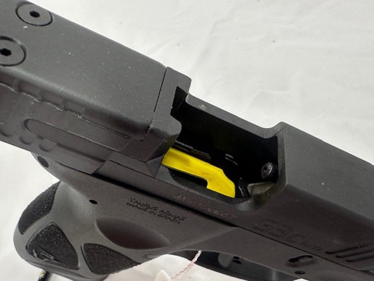 #2025-00037-•-taurus-g3c-pistol-image-32