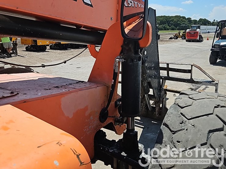 2018-sky-trak-6042-image-9