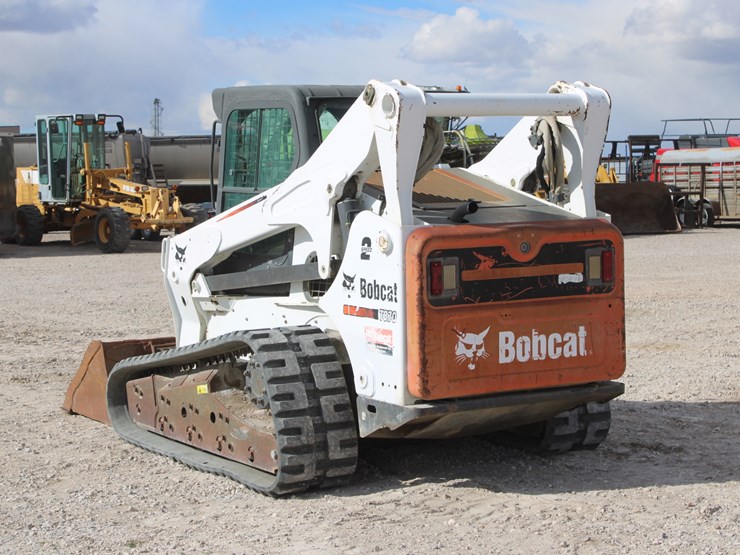 bobcat-t870-image-3