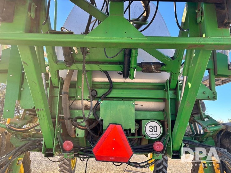 2013-john-deere-4830-image-59