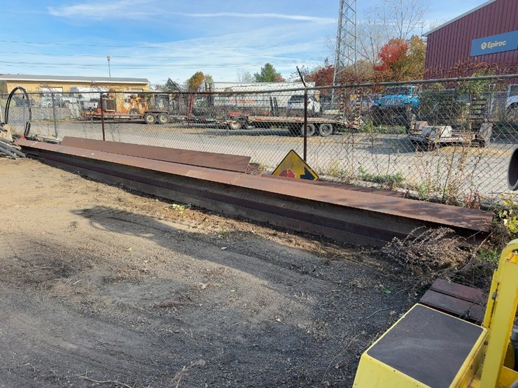 quantity-of-steel-i-beams-image-1