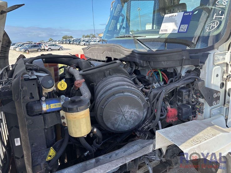 2013-international-workstar-7400-image-47