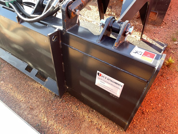 #4052-•-84"-smooth-faced-grapple-bucket-attachment-image-4