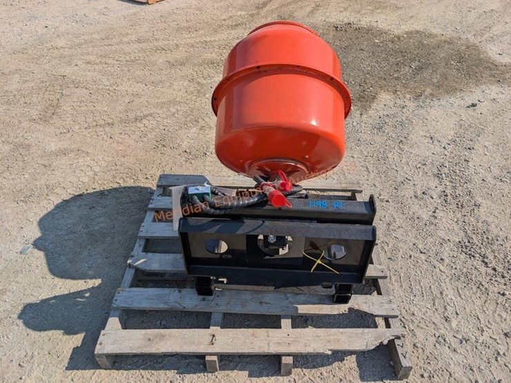 ir-mini-skid-steer-hyd-mixer-image-6