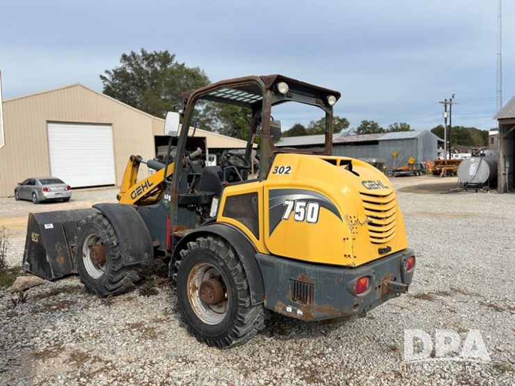 2018-gehl-750-image-3