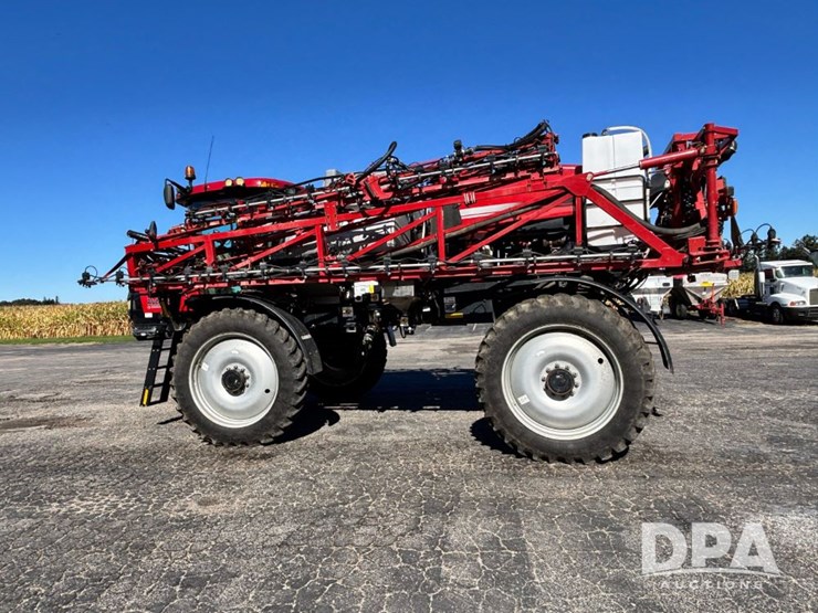 2020-case-ih-patriot-4440-image-18