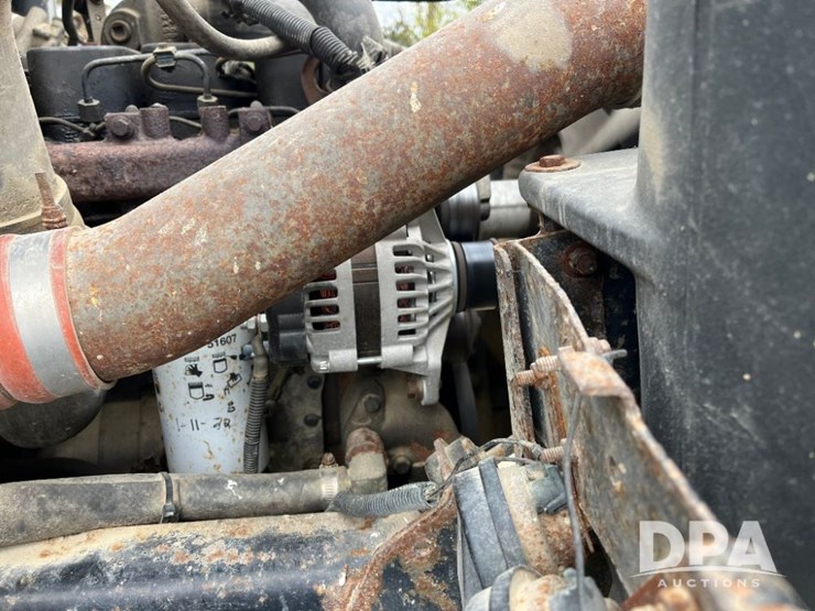 1995-freightliner-fl70-image-66