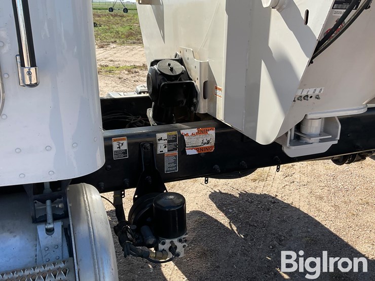 2020-peterbilt-337-image-15