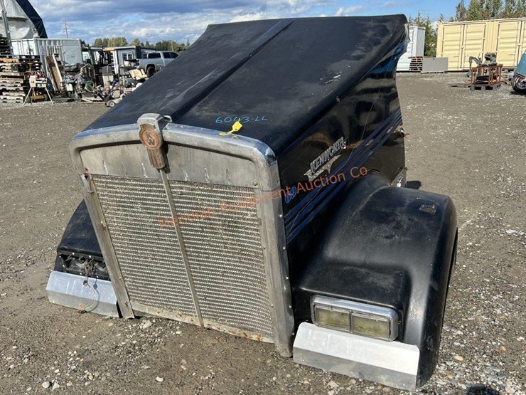 kenworth-w900l-image-1