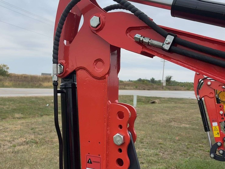 mini-excavator-mx15rx-image-10