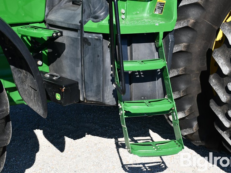 2011-john-deere-8285r-image-19