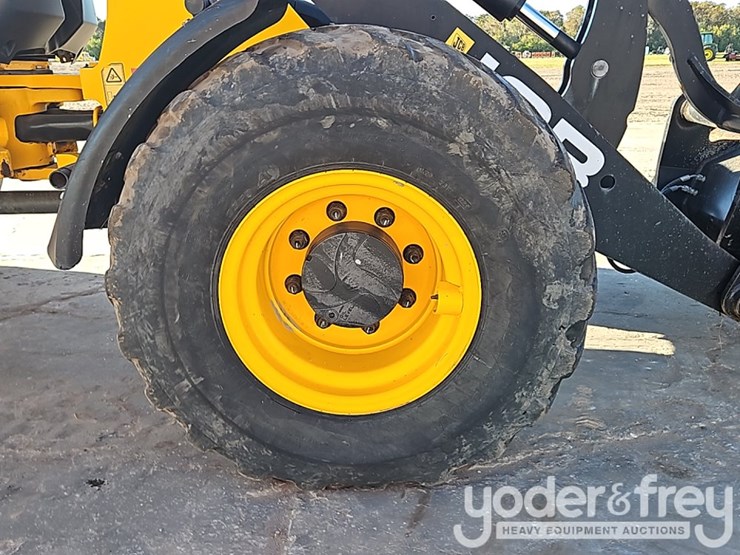 2021-jcb-407-image-7