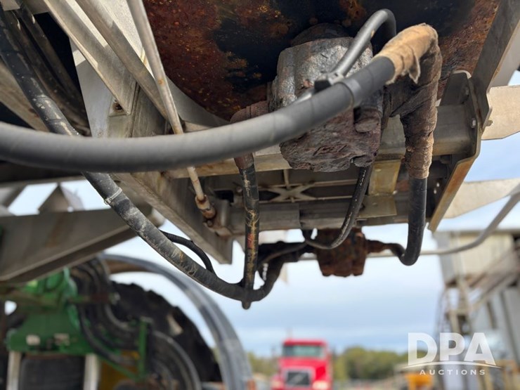 2019-john-deere-r4038-image-61