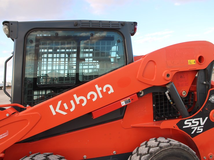2023-kubota-ssv75-image-23
