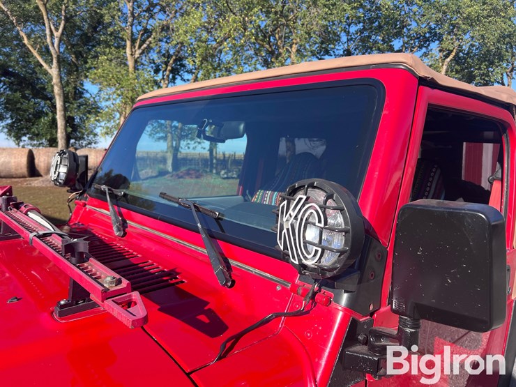 1997-jeep-wrangler-sport-image-16