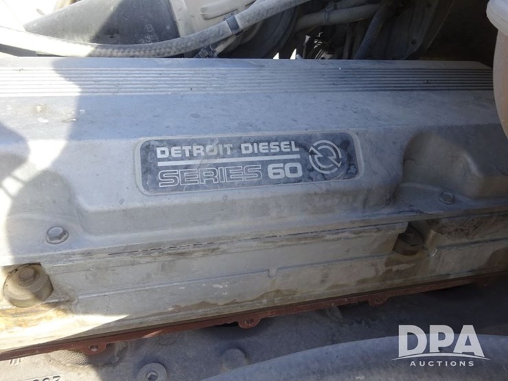 2016-freightliner-coronado-day-cab-glider-truck-(pz13982,-unit-720)-image-81