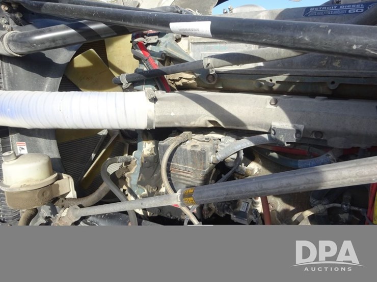 2016-freightliner-coronado-day-cab-glider-truck-(pz13983,-unit-716)-image-82