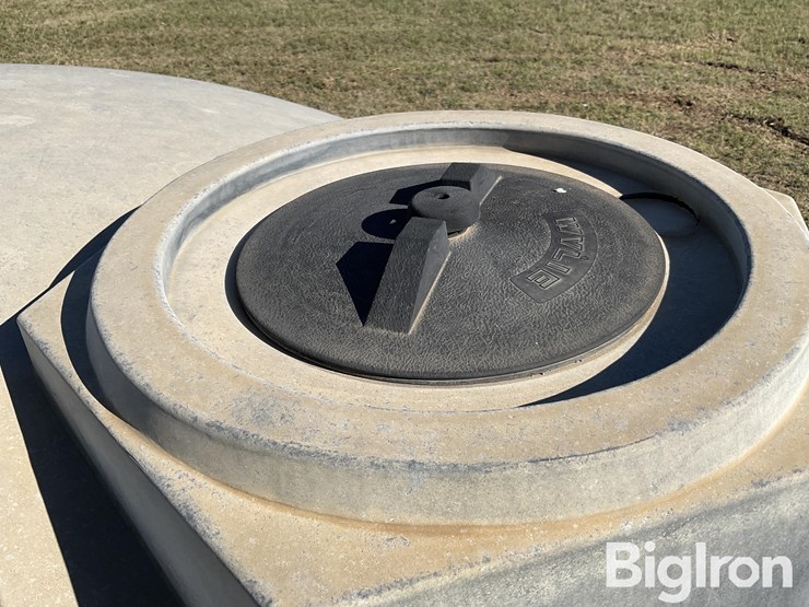 1550-gallon-liquid-fertilizer-poly-tanks-image-13