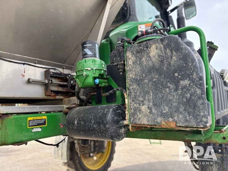 2019-john-deere-r4038-image-71