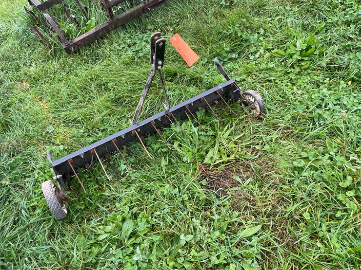 #8124-•-lawn-aerator-image-3