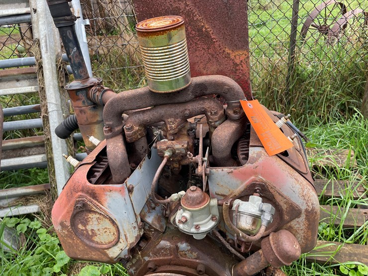 #9614-•-wisconsin-4-cylinder-engine-image-8