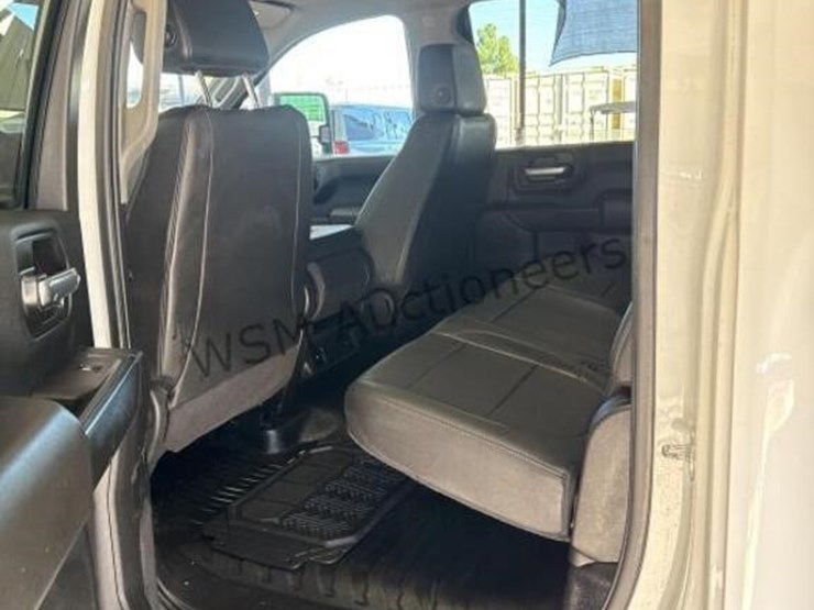 2021-chevrolet-silverado-2500hd-image-25