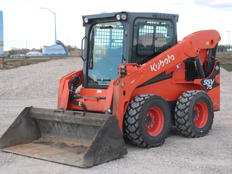 2023-kubota-ssv75-image-2