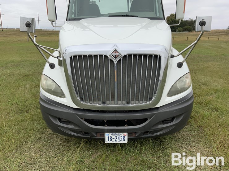 2010-international-prostar-image-14