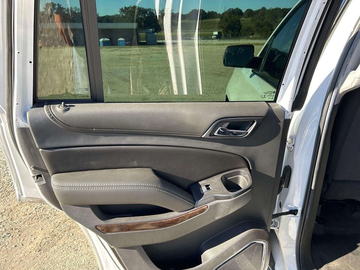 2020-chevrolet-tahoe-image-17