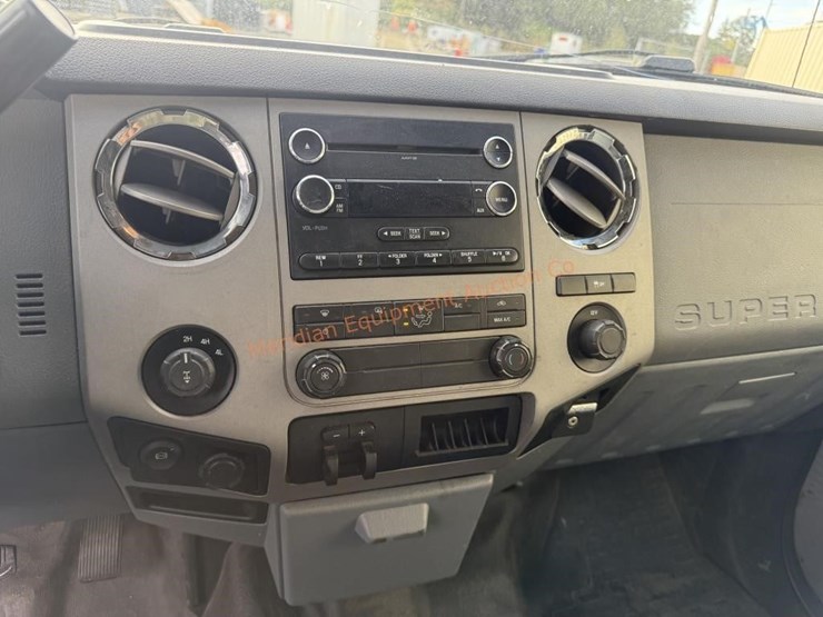 2015-ford-f350-xlt-image-46