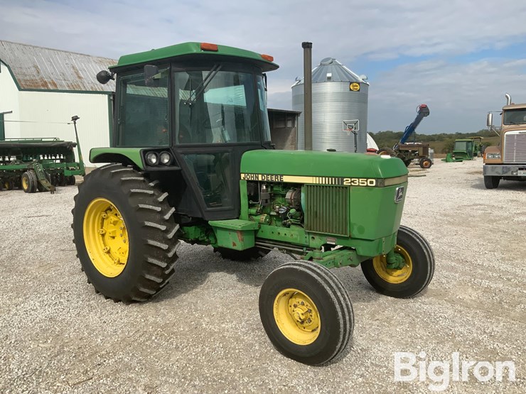 1984-john-deere-2350-image-3