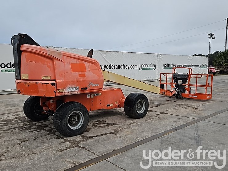 2017-jlg-400s-image-5