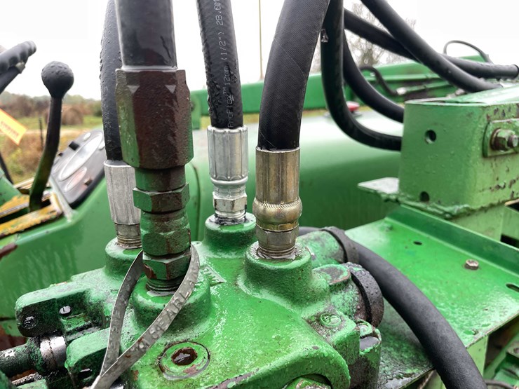 john-deere-2010-image-17