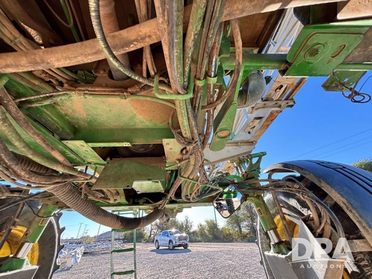 2013-john-deere-4830-image-58