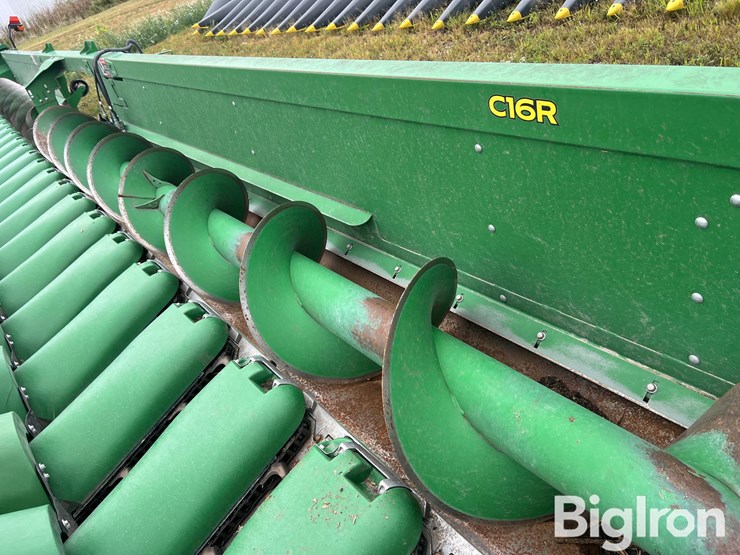 2021-john-deere-c16r-image-19