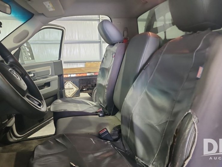 2015-dodge-ram-5500-image-38