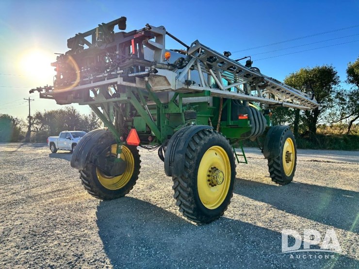 2013-john-deere-4830-image-13